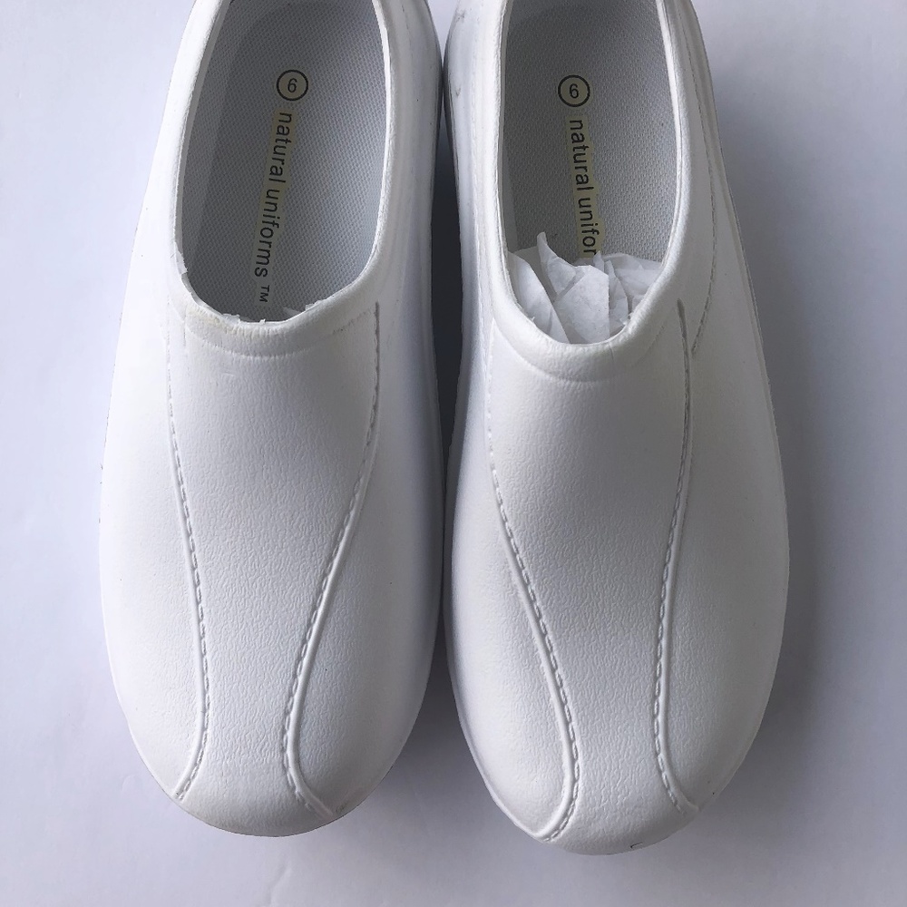 Clogs - Picture 2 of 3